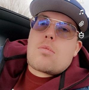 Meet your Posher, Sanchez